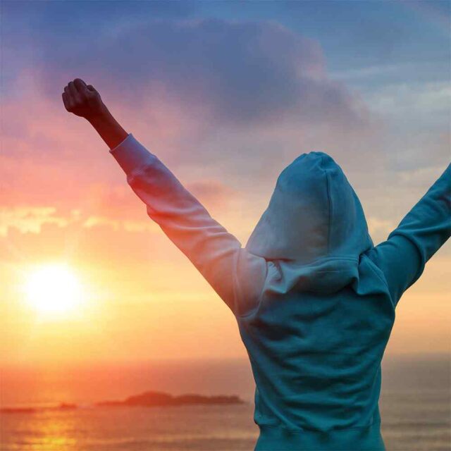 https://medicalcardonlineusa.com/wp-content/uploads/2018/01/img-rising-hands-640x640.jpg